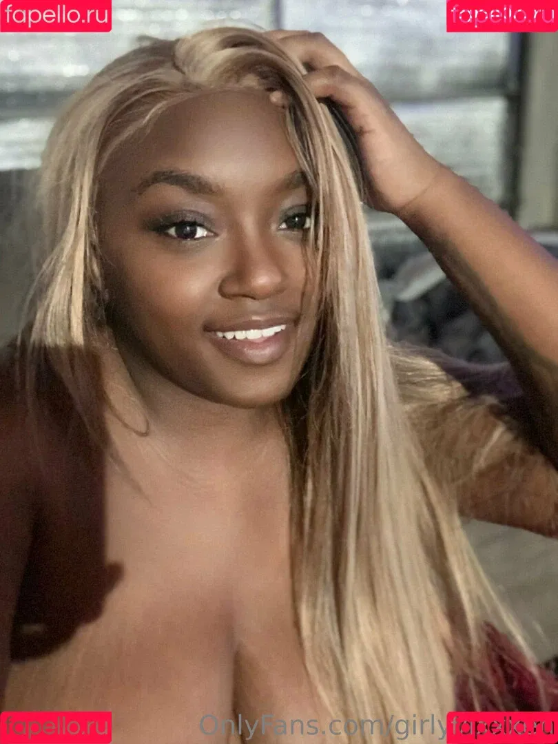 girlyvixxxen Onlyfans Photo Gallery 