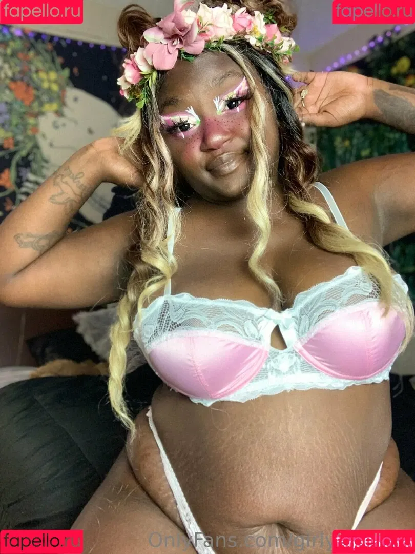 girlyvixxxen Onlyfans Photo Gallery 