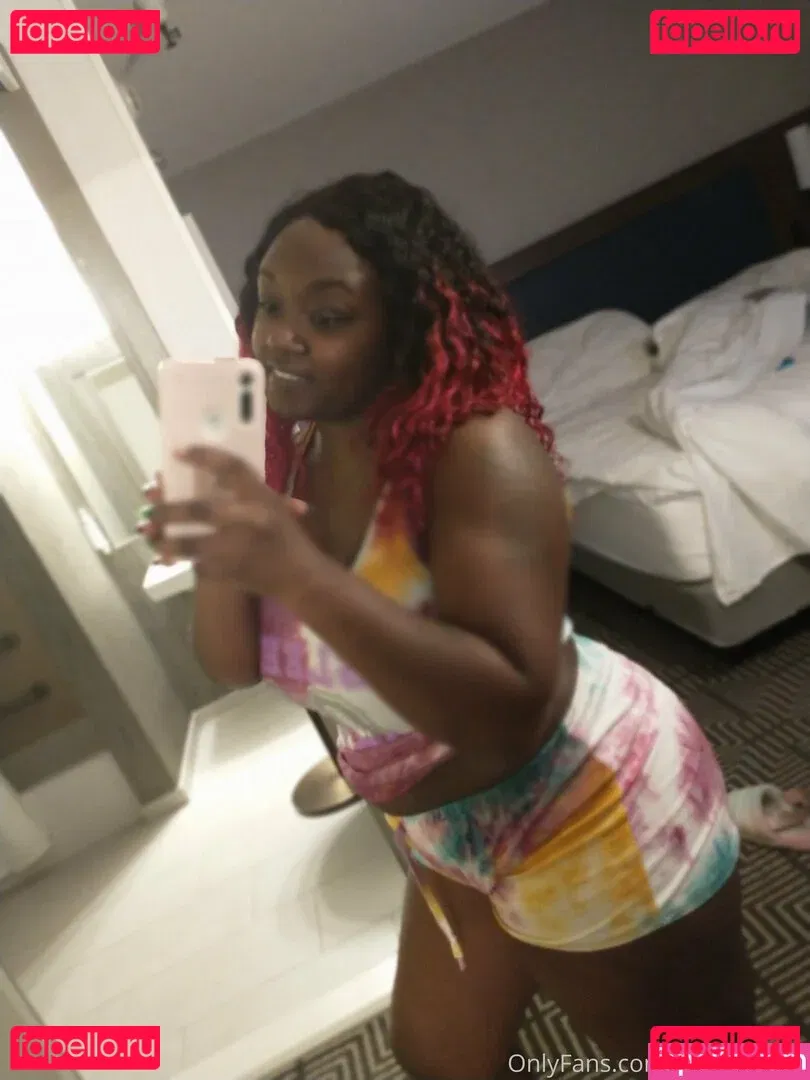 girlyvixxxen Onlyfans Photo Gallery 