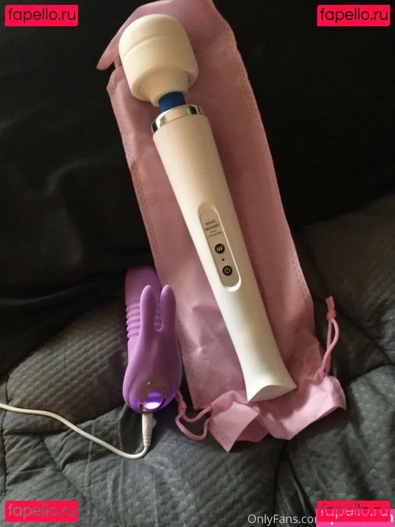 girlyvixxxen Onlyfans Photo Gallery 