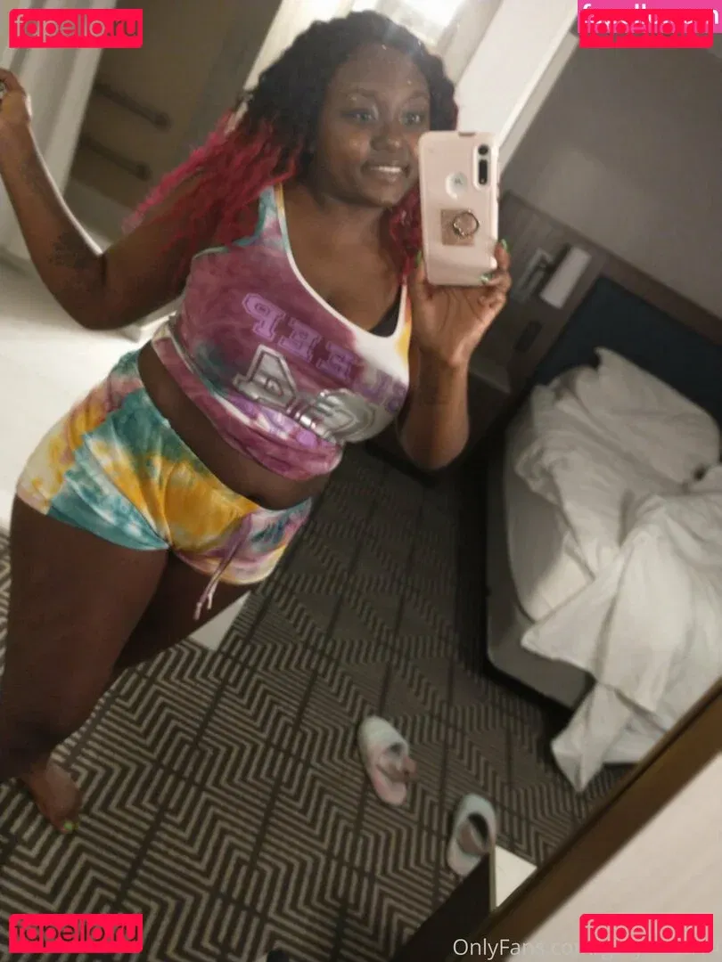 girlyvixxxen Onlyfans Photo Gallery 