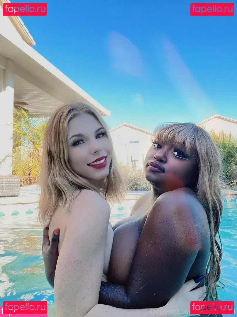 girlyvixxxen Onlyfans Photo Gallery 