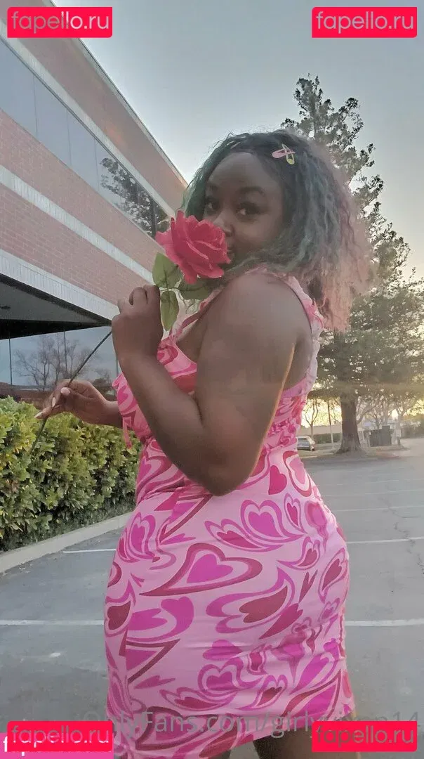 girlyvixxxen Onlyfans Photo Gallery 