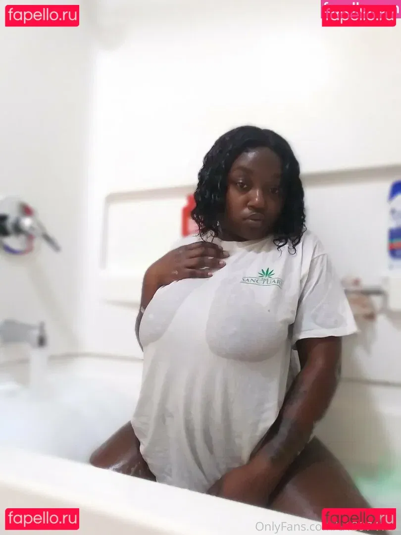 girlyvixxxen Onlyfans Photo Gallery 