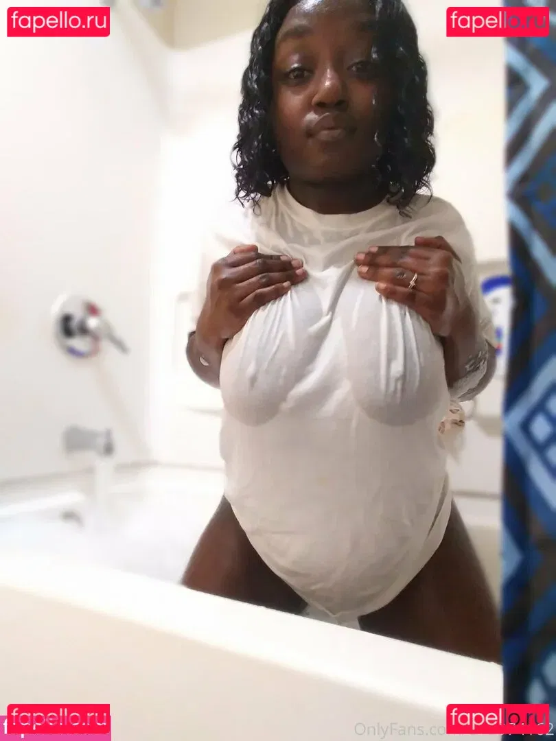 girlyvixxxen Onlyfans Photo Gallery 