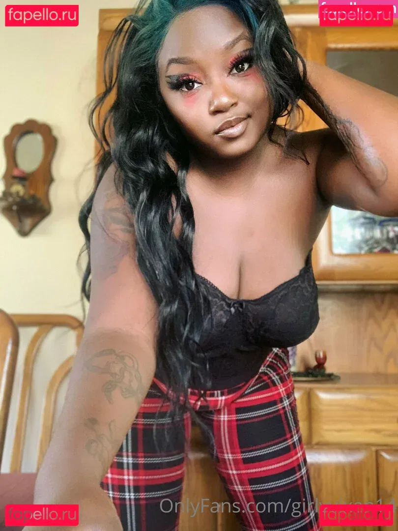 girlyvixxxen Onlyfans Photo Gallery 