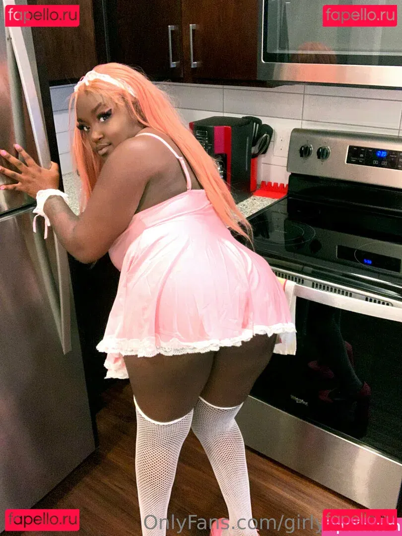 girlyvixxxen Onlyfans Photo Gallery 