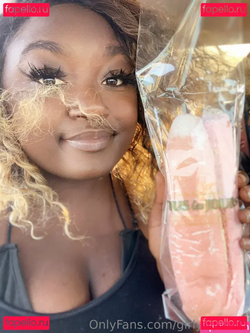 girlyvixxxen Onlyfans Photo Gallery 