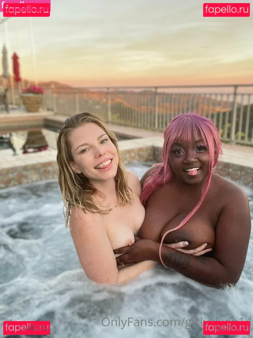 girlyvixxxen Onlyfans Photo Gallery 