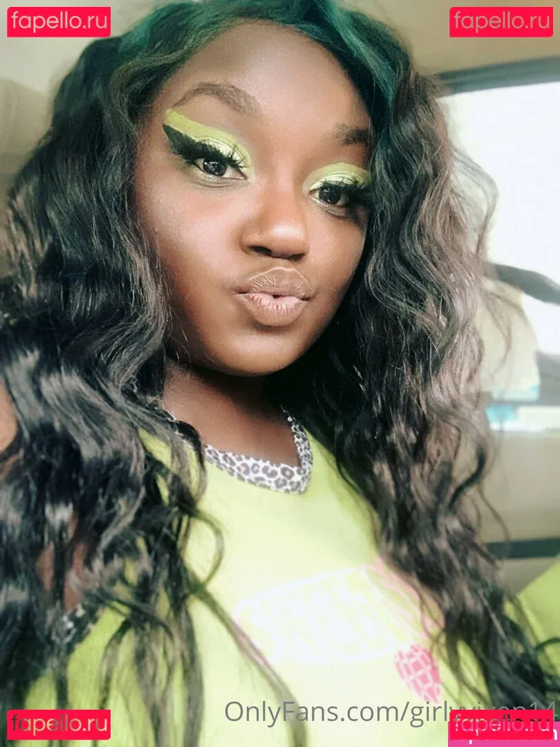 girlyvixxxen Onlyfans Photo Gallery 