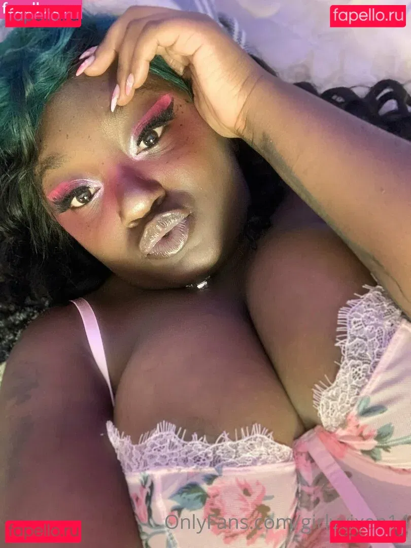girlyvixxxen Onlyfans Photo Gallery 