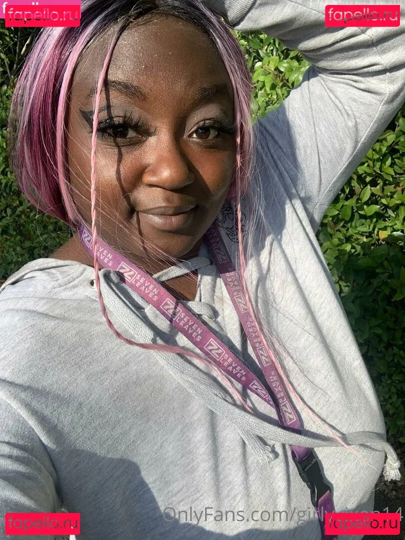 girlyvixxxen Onlyfans Photo Gallery 