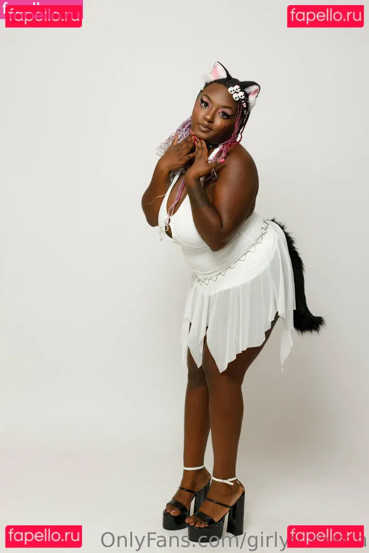 girlyvixxxen Onlyfans Photo Gallery 