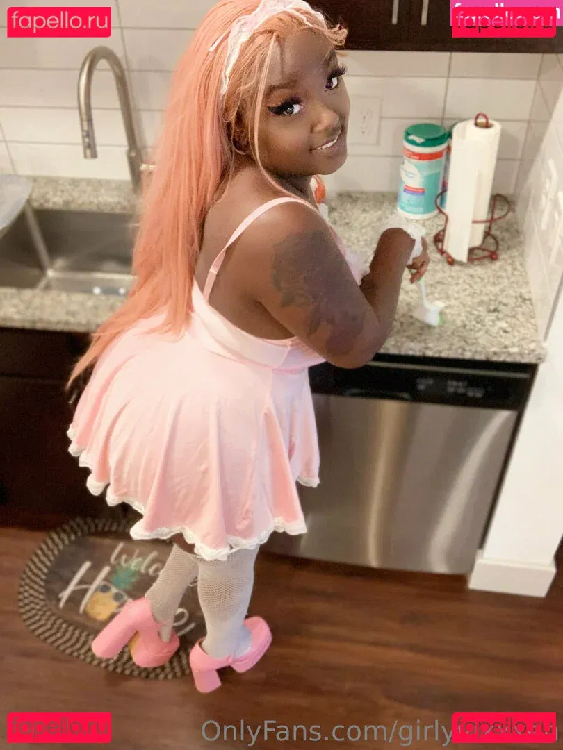 girlyvixxxen Onlyfans Photo Gallery 