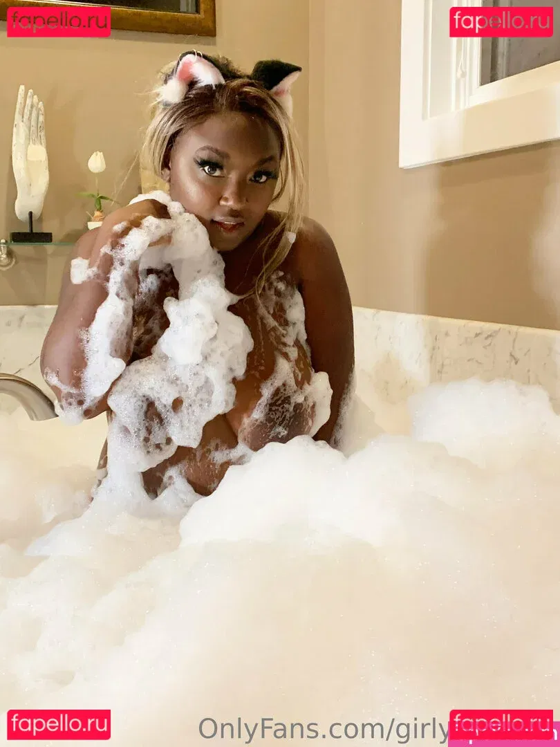 girlyvixxxen Onlyfans Photo Gallery 