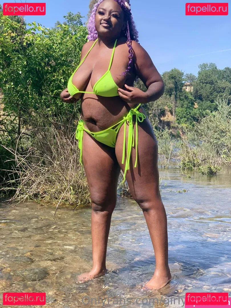 girlyvixxxen Onlyfans Photo Gallery 