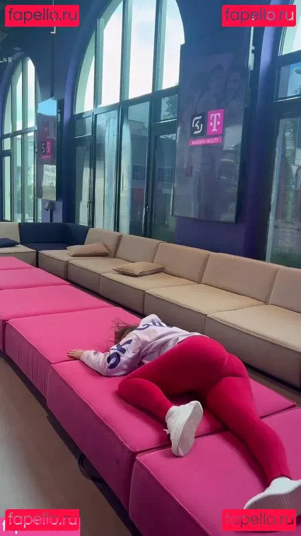 Lara Lunardi Onlyfans Photo Gallery 