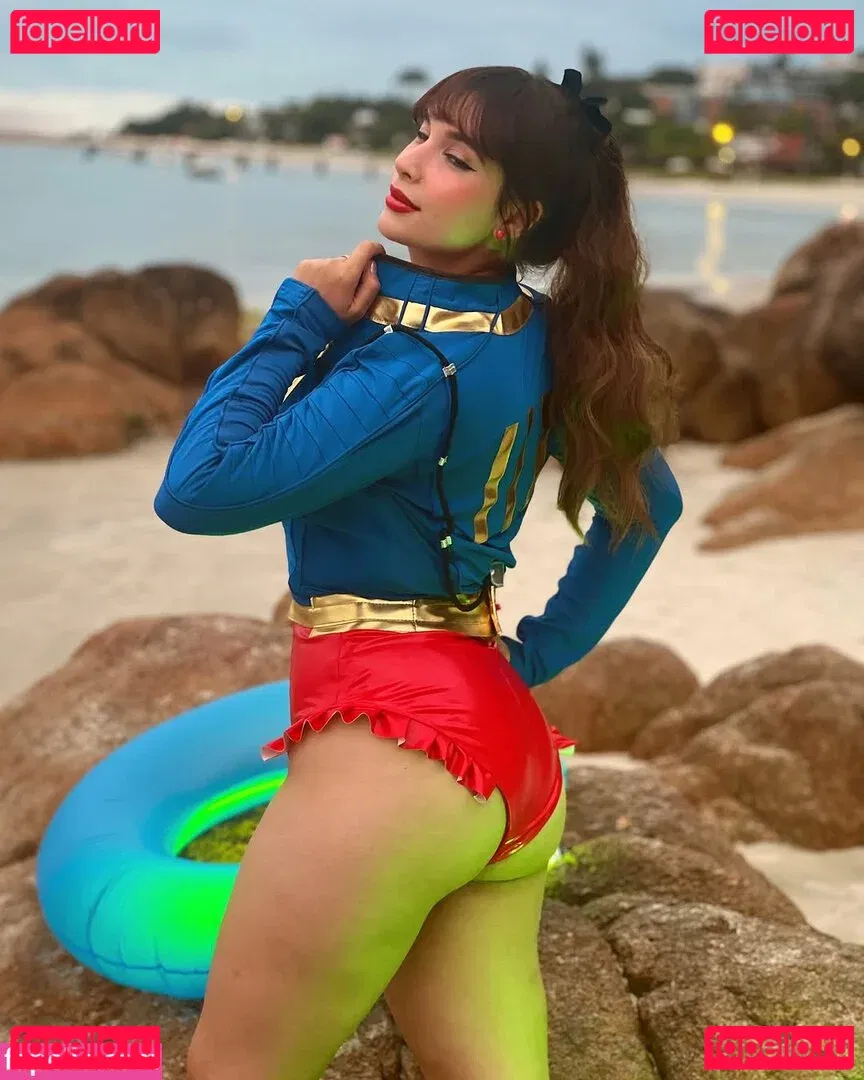 Lara Lunardi Onlyfans Photo Gallery 