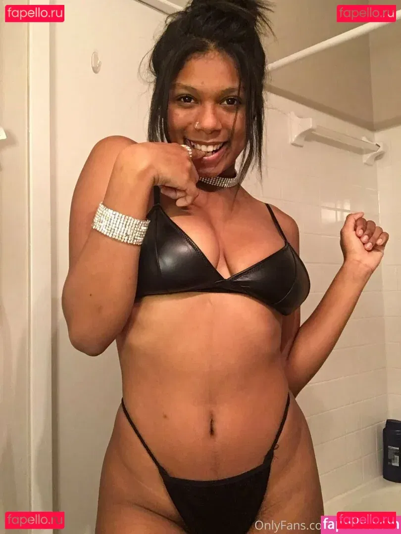 Marina Lina Onlyfans Photo Gallery 