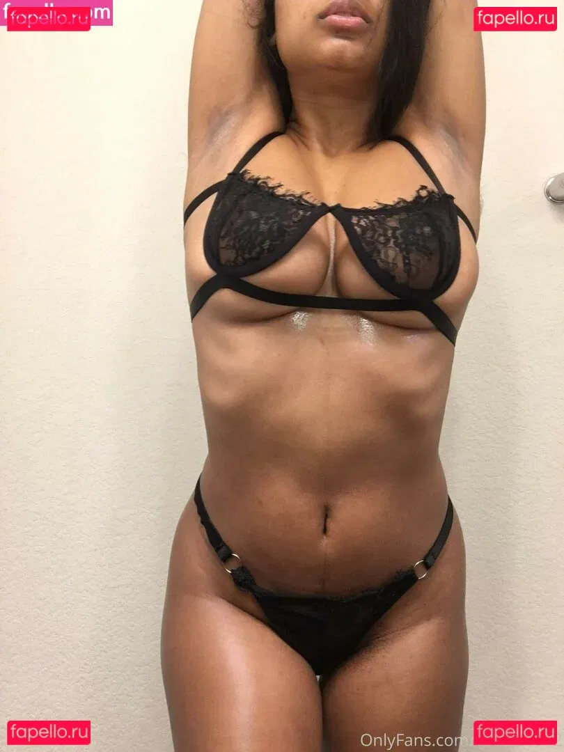 Marina Lina Onlyfans Photo Gallery 