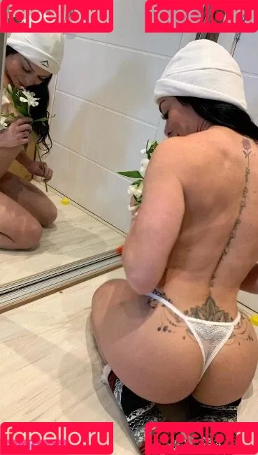 Rhenata Schmidt Onlyfans Photo Gallery 