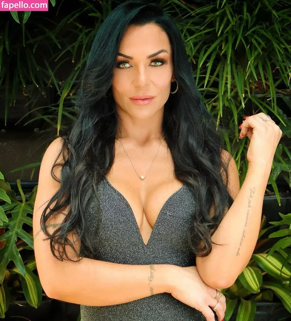 Rhenata Schmidt Onlyfans Photo Gallery 