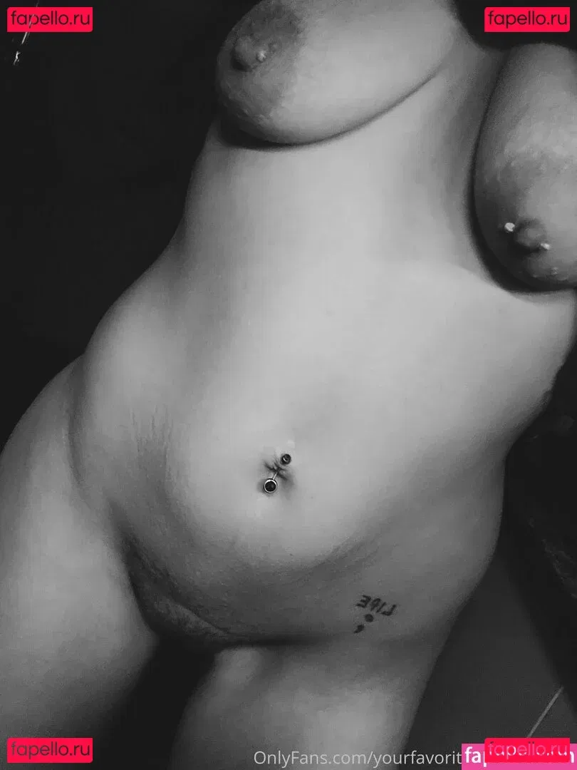 yourfavoritecanadianmilf Onlyfans Photo Gallery 