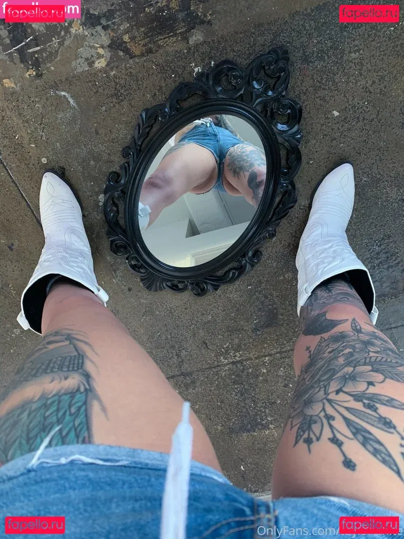 Tay W Onlyfans Photo Gallery 