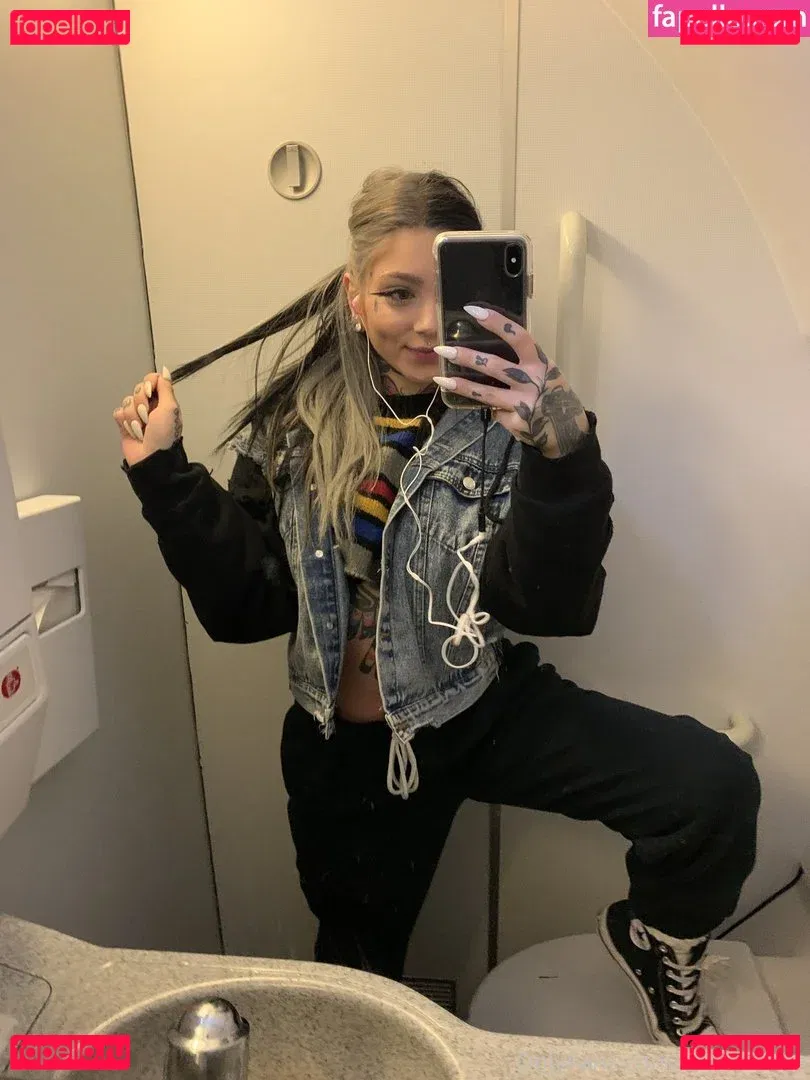 Tay W Onlyfans Photo Gallery 