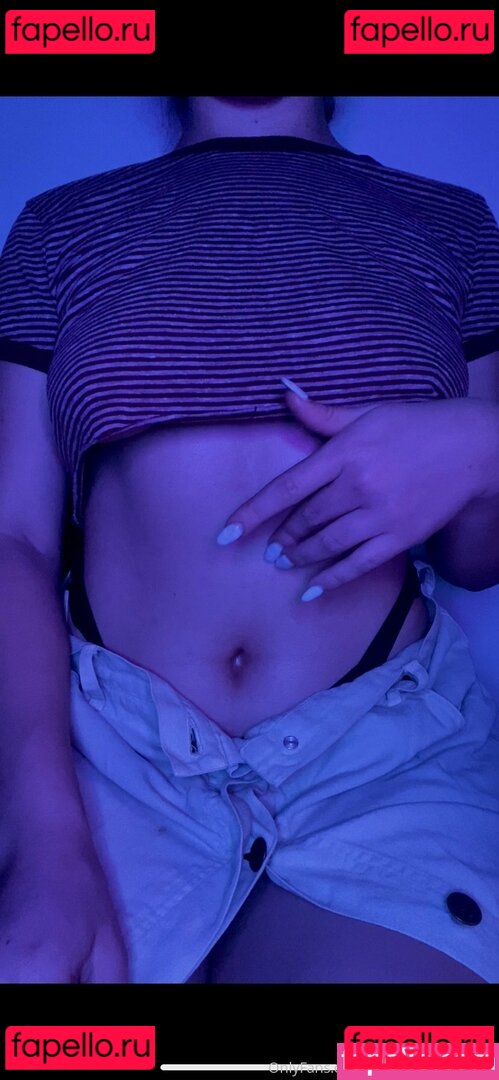 honeybellybutton2 Onlyfans Photo Gallery 