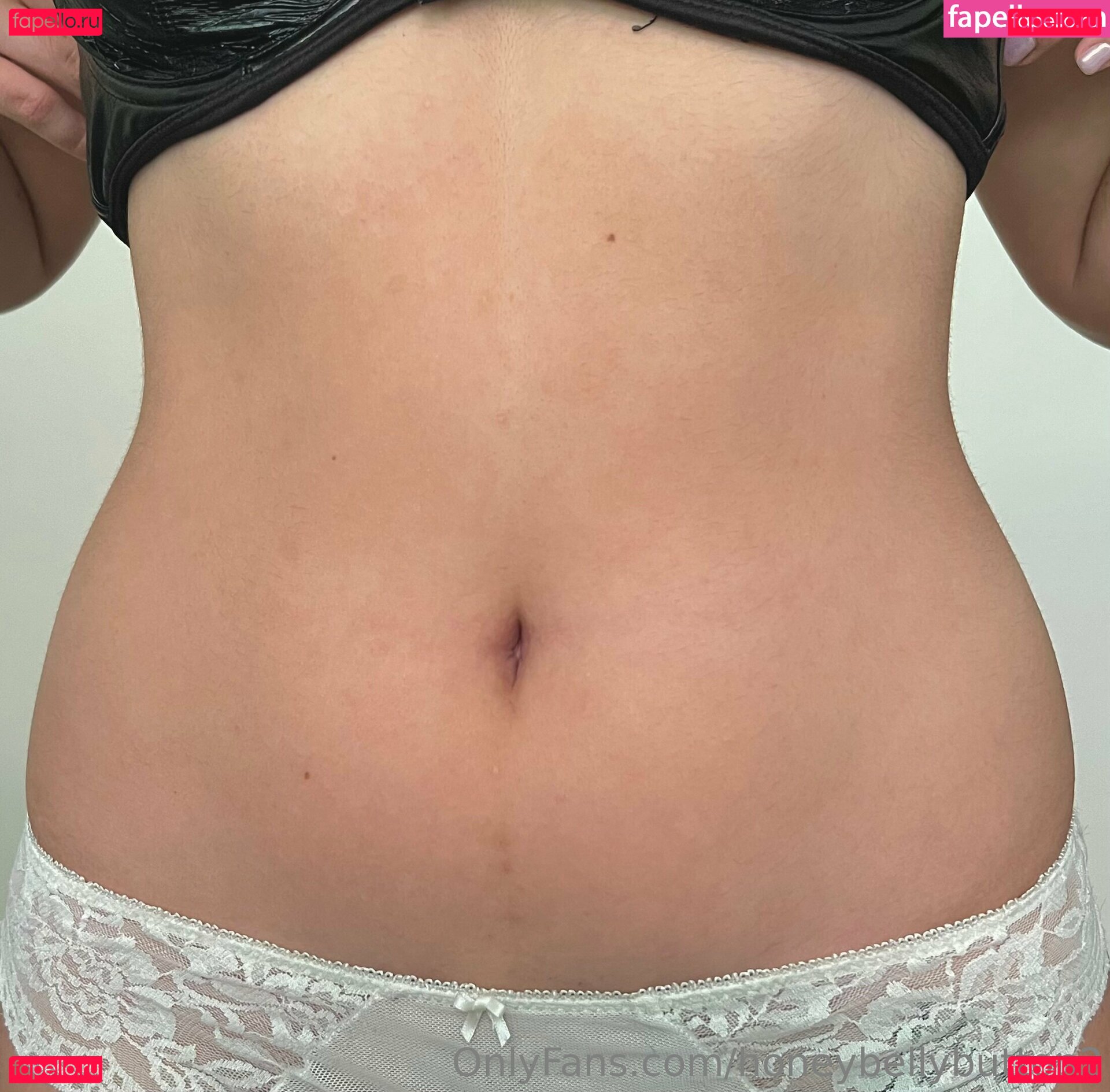 honeybellybutton2 Onlyfans Photo Gallery 