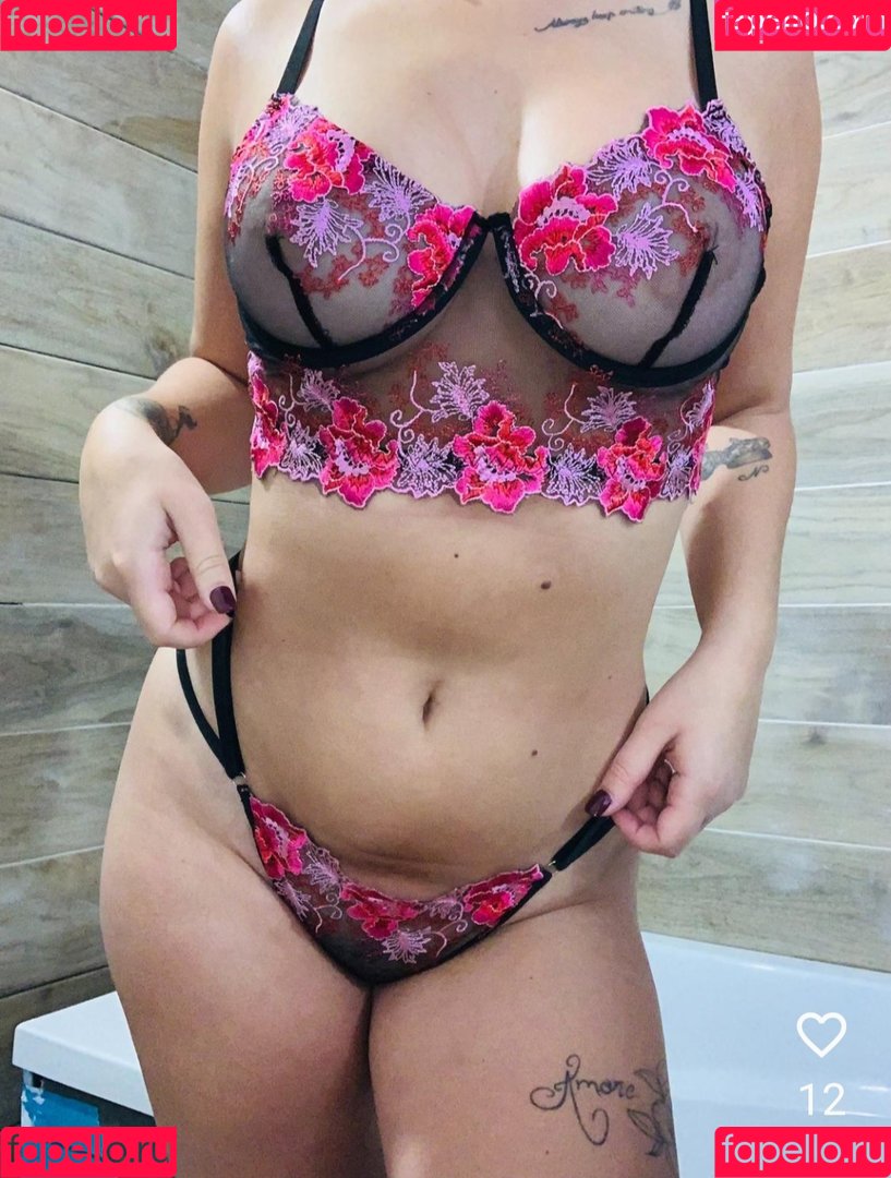 Helenamodele Onlyfans Photo Gallery 