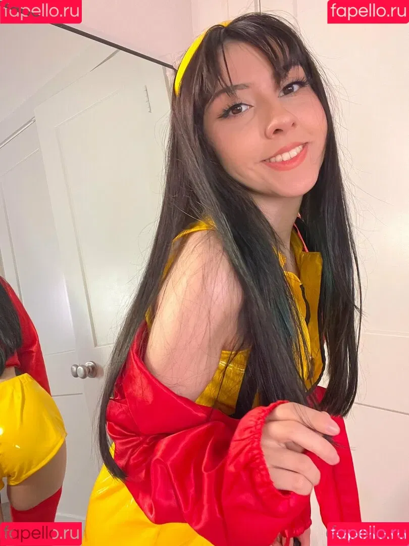 jasminealyahh Onlyfans Photo Gallery 