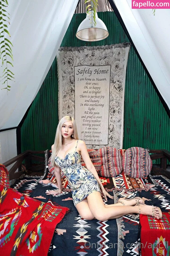 Apr.il Onlyfans Photo Gallery 