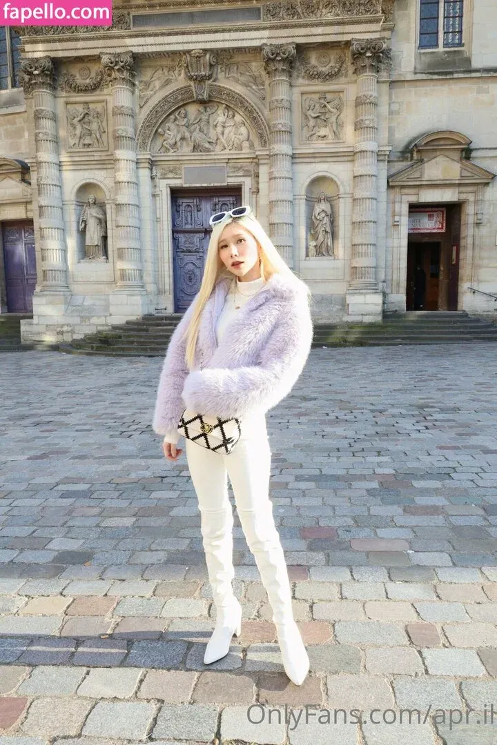 Apr.il Onlyfans Photo Gallery 