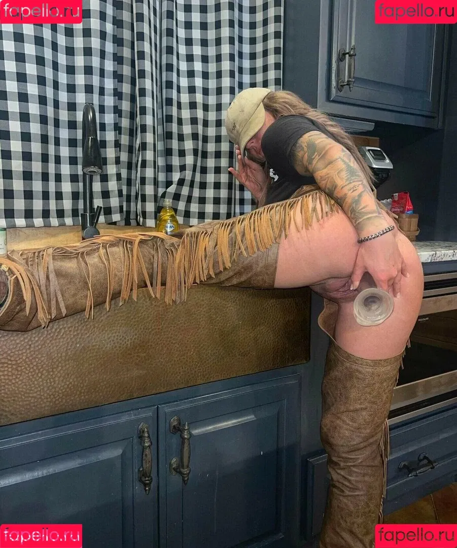 Countrybadasstay Onlyfans Photo Gallery 