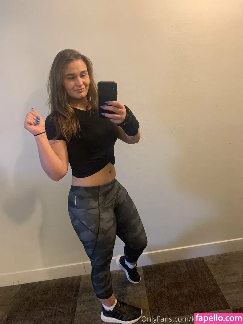 trophygirlfriendk Onlyfans Photo Gallery 