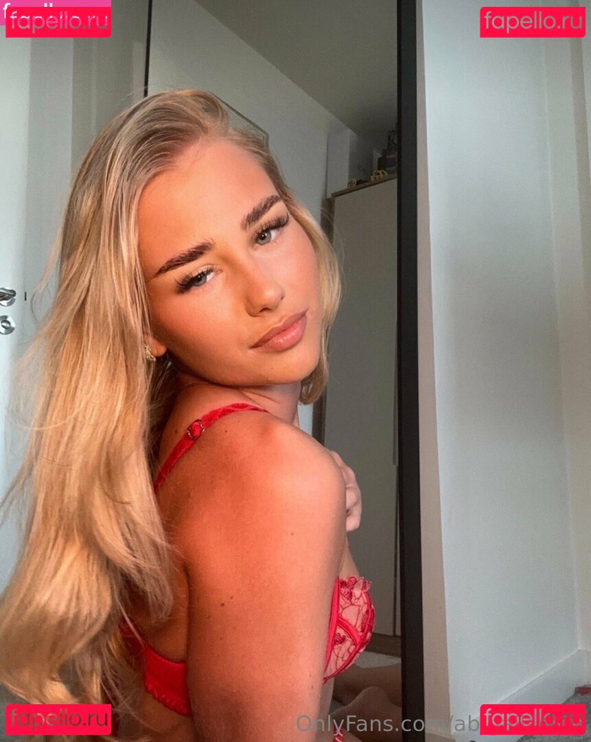 abigail_elise_smith / abigailsmith Nude Onlyfans Photo 19