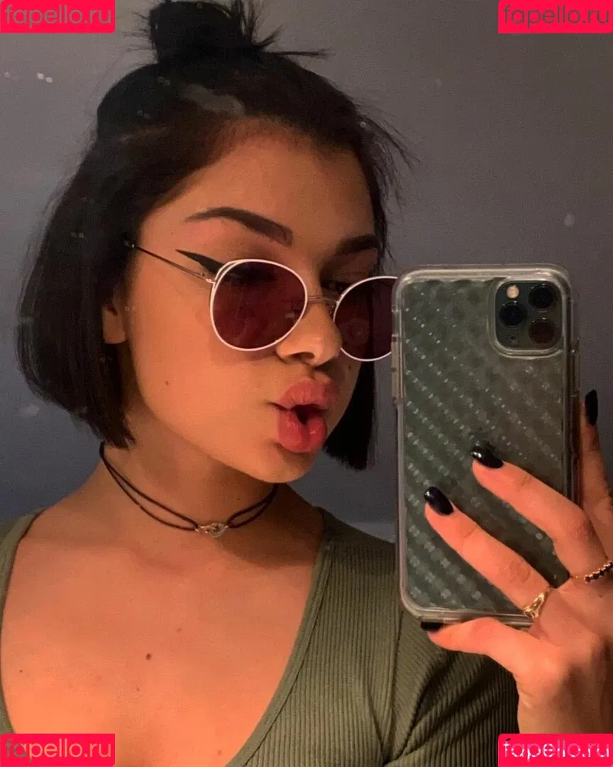 Emmy Tifrit Onlyfans Photo Gallery 