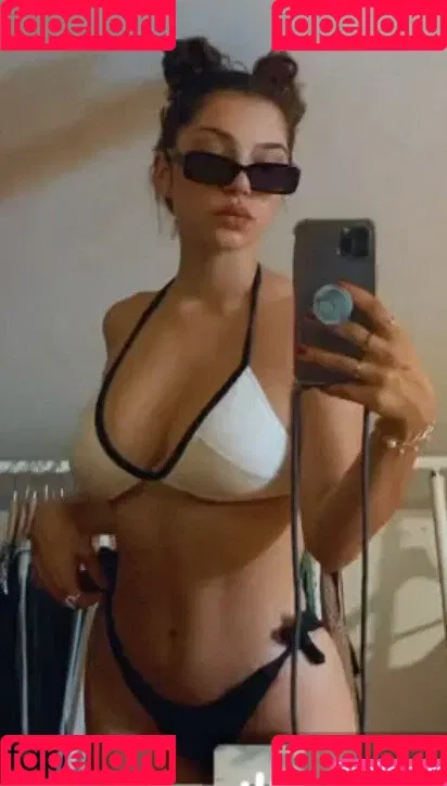 Emmy Tifrit Onlyfans Photo Gallery 