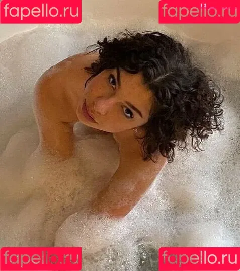 Emmy Tifrit Onlyfans Photo Gallery 