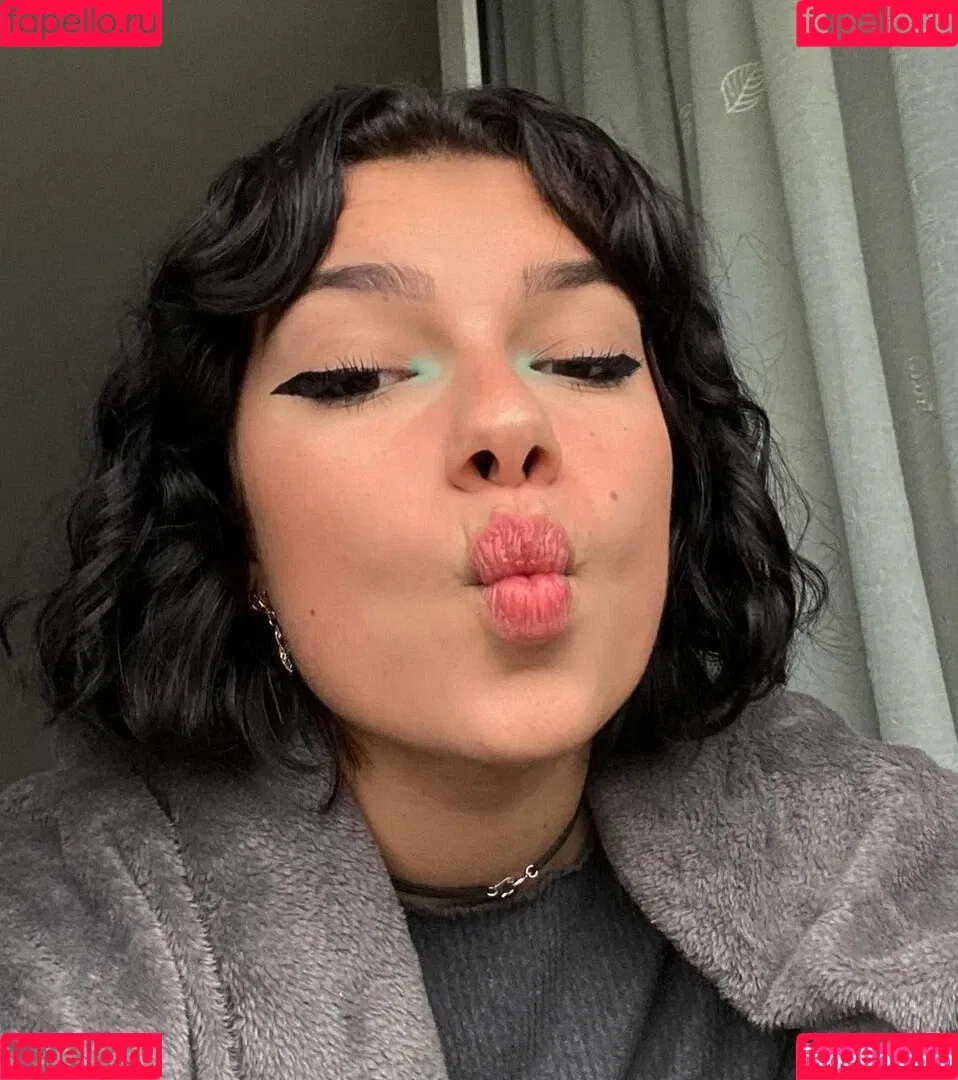 Emmy Tifrit Onlyfans Photo Gallery 
