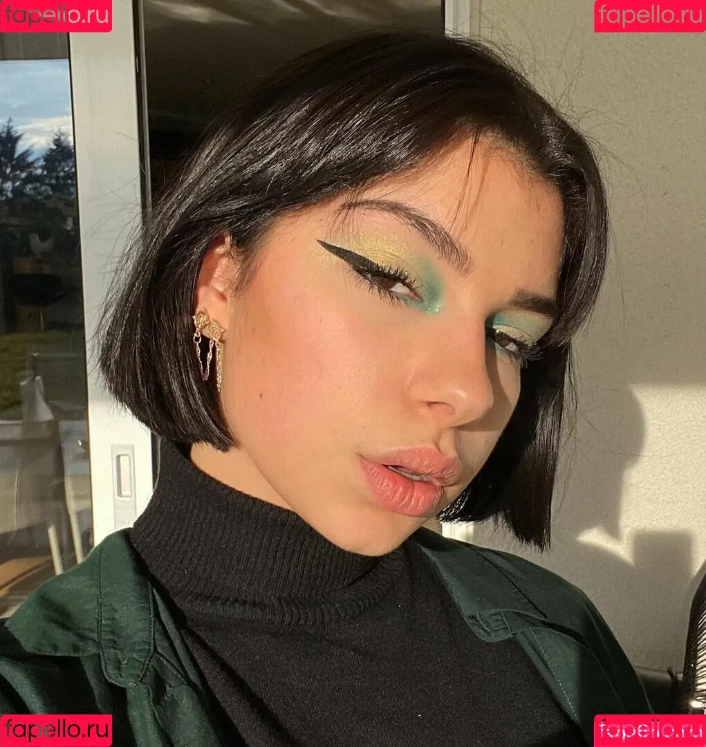 Emmy Tifrit Onlyfans Photo Gallery 