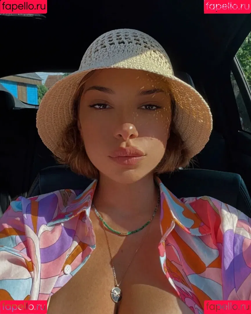 Emmy Tifrit Onlyfans Photo Gallery 