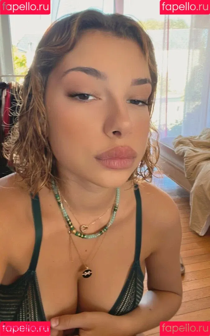 Emmy Tifrit Onlyfans Photo Gallery 