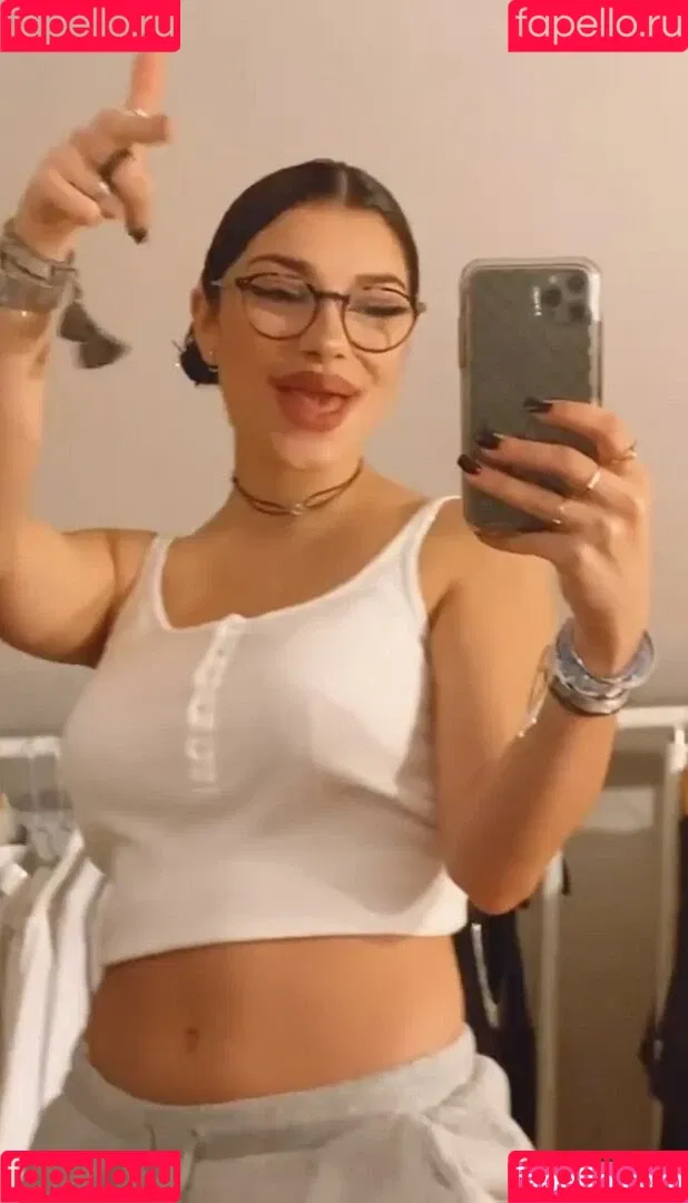 Emmy Tifrit Onlyfans Photo Gallery 