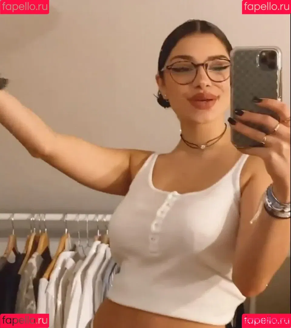 Emmy Tifrit Onlyfans Photo Gallery 