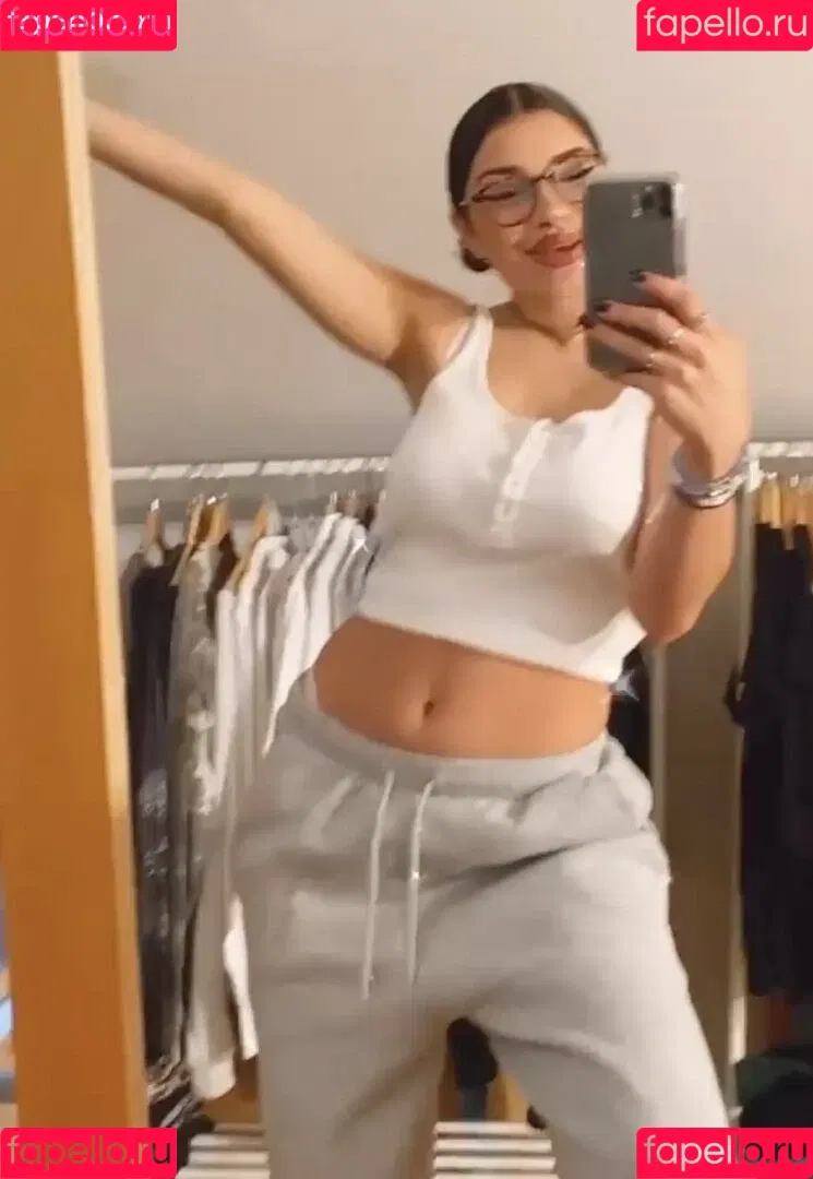 Emmy Tifrit Onlyfans Photo Gallery 