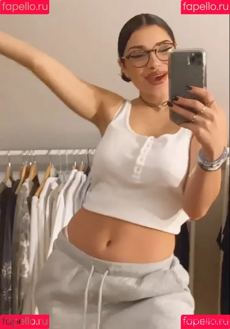 Emmy Tifrit Onlyfans Photo Gallery 