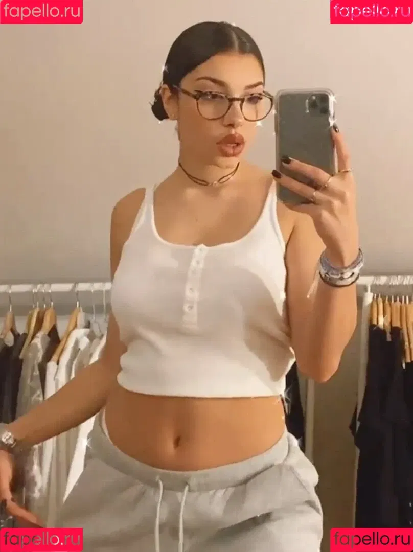 Emmy Tifrit Onlyfans Photo Gallery 